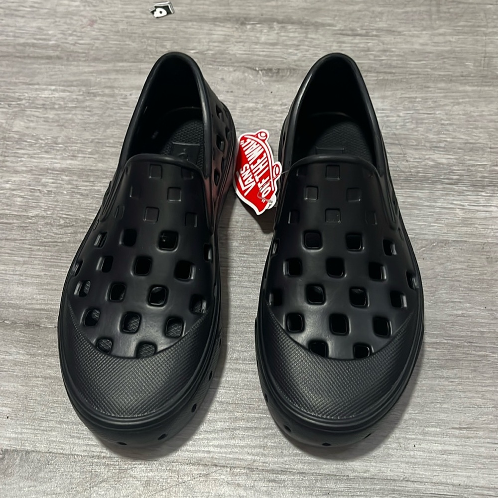 Vans Slip On Shoes - Girls or Boys - Black
